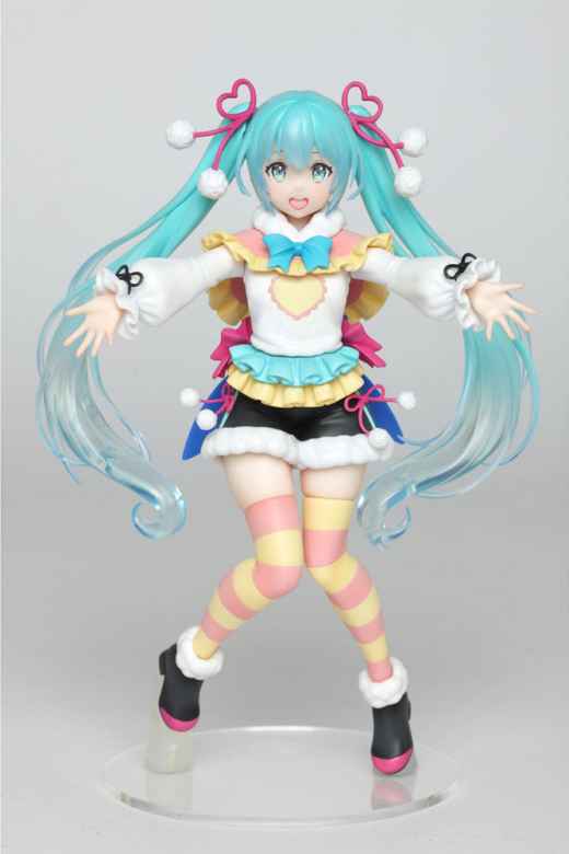 Descubre el apasionante mundo de Figura Winter Hatsune Miku 18cm.