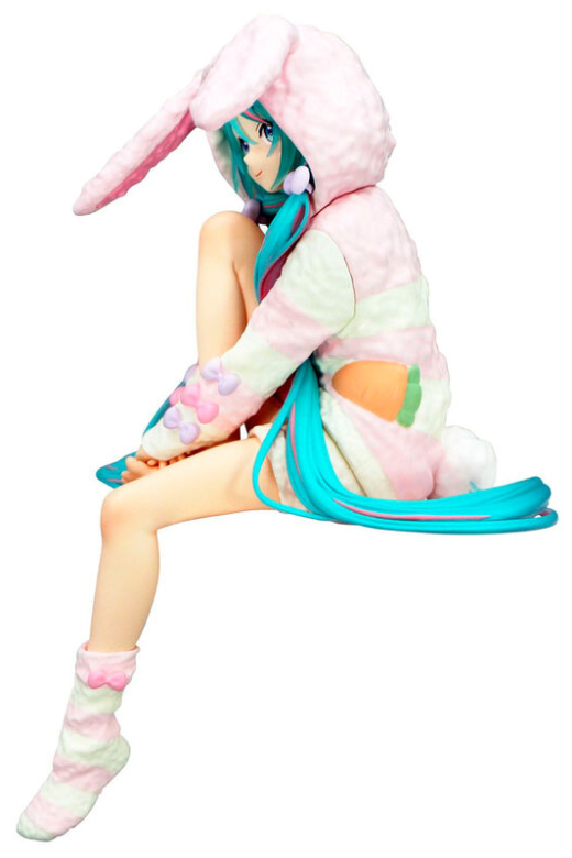 Descubre el apasionante mundo de Figura Hatsune Miku Pijama con Orejas de Conejo 14cm.