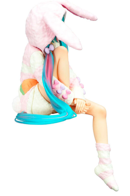 Descubre el apasionante mundo de Figura Hatsune Miku Pijama con Orejas de Conejo 14cm.