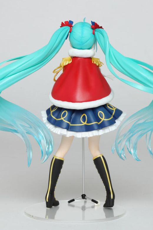 Descubre el apasionante mundo de Figura Hatsune Miku Winter Live 15cm.