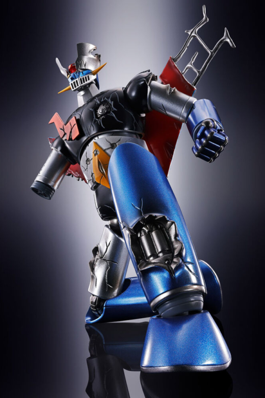 Descubre el apasionante mundo de Figura Mazinger Z Kakumei Shinka Daños 16,5 cm.