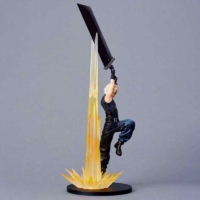 Descubre el apasionante mundo de Figura Cloud Strife Final Fantasy VII Rebirth 30 cm.