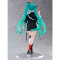 Descubre el apasionante mundo de Figura Hatsune Miku Versión Punk Fashion 18cm.