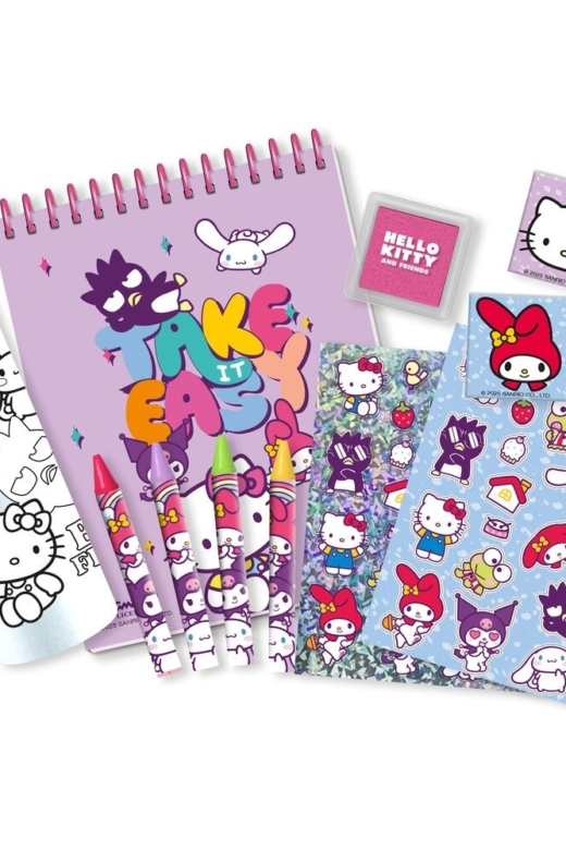 Descubre el apasionante mundo de Maletín de Papelería 3D Hello Kitty y Amigos.