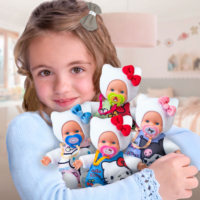 Descubre el apasionante mundo de Muñeco Nenuco Hello Kitty 15cm Surtido.