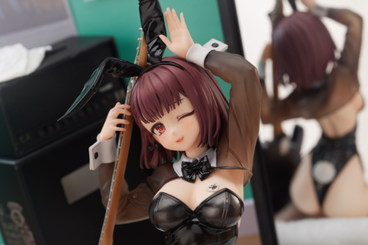 Descubre el apasionante mundo de Figura Tele Bunny Aya Ilustración por Kaito Original Character.