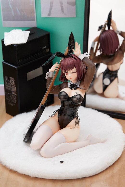 Descubre el apasionante mundo de Figura Tele Bunny Aya Ilustración por Kaito Original Character.