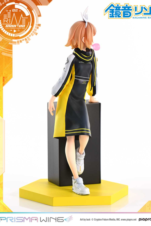 Descubre el apasionante mundo de Figura Prisma Wing Kagamine Rin Arte por Lack.