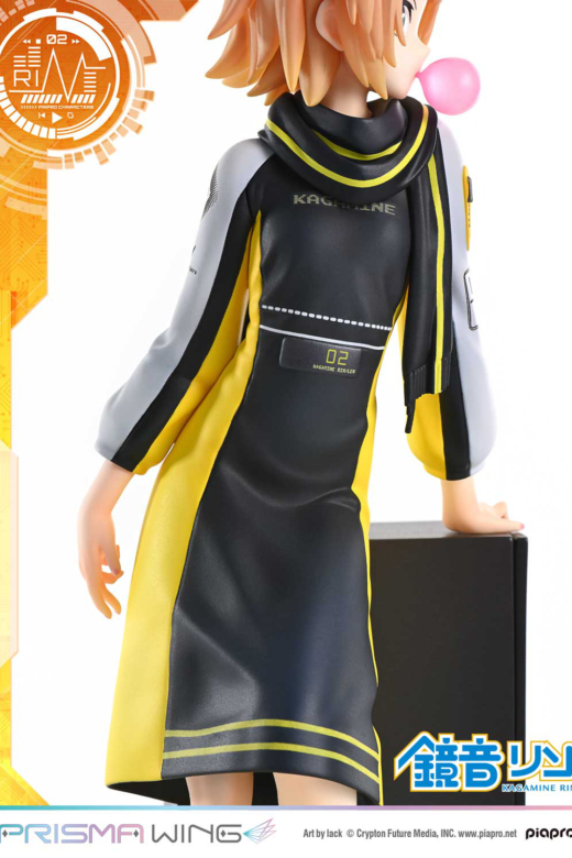 Descubre el apasionante mundo de Figura Prisma Wing Kagamine Rin Arte por Lack.