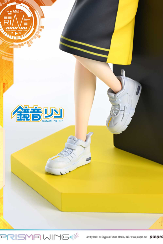 Descubre el apasionante mundo de Figura Prisma Wing Kagamine Rin Arte por Lack.