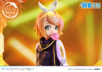 Descubre el apasionante mundo de Figura Prisma Wing Kagamine Rin Arte por Lack.