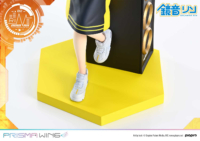 Descubre el apasionante mundo de Figura Prisma Wing Kagamine Rin Arte por Lack.
