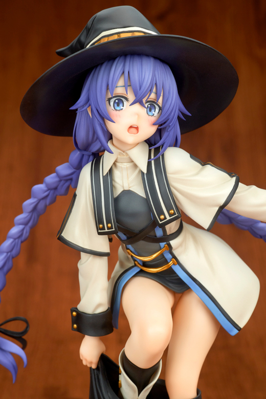 Descubre el apasionante mundo de Figura Roxy Migurdia Cambio de Ropa.