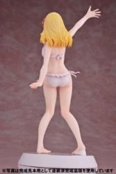 Descubre el apasionante mundo de Figura Carol Olston Summer Queens Tomo-chan es una chica.