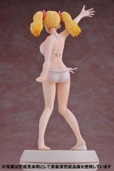 Descubre el apasionante mundo de Figura Carol Olston Summer Queens Tomo-chan es una chica.
