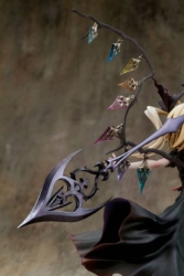 Descubre el apasionante mundo de Figura Flandre Scarlet Leyenda del Castillo Carmesí.