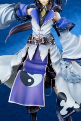 Descubre el apasionante mundo de Figura Reimu Hakurei Leyenda del Castillo Carmesí.