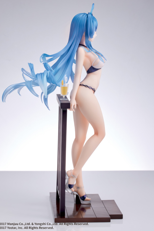 Descubre el apasionante mundo de Figura Helena Azur Lane Versión Ola Triangular Brillante.