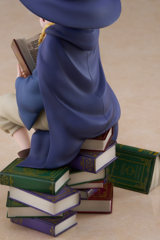 Descubre el apasionante mundo de Figura Marcille Versión Estudiante Delicious in Dungeon.
