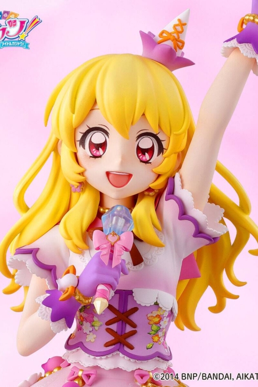 Descubre el apasionante mundo de Figura Ichigo Hoshimiya Aniversario 10 Aikatsu!.