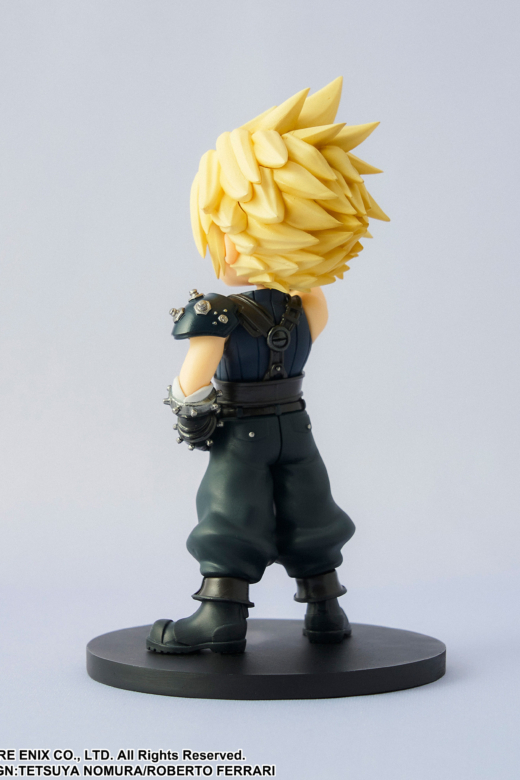 Descubre el apasionante mundo de Figura Cloud Strife Adorable Arts.