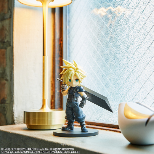 Descubre el apasionante mundo de Figura Cloud Strife Adorable Arts.