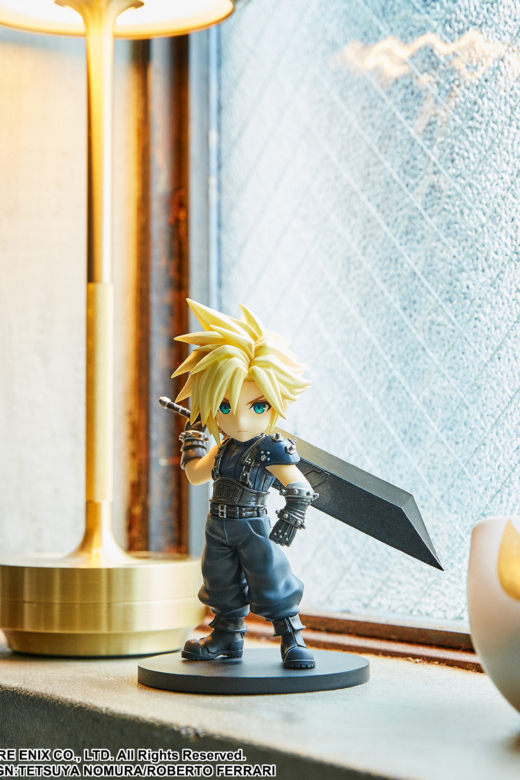 Descubre el apasionante mundo de Figura Cloud Strife Adorable Arts.