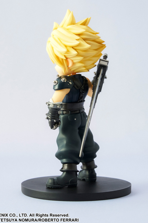 Descubre el apasionante mundo de Figura Cloud Strife Adorable Arts.