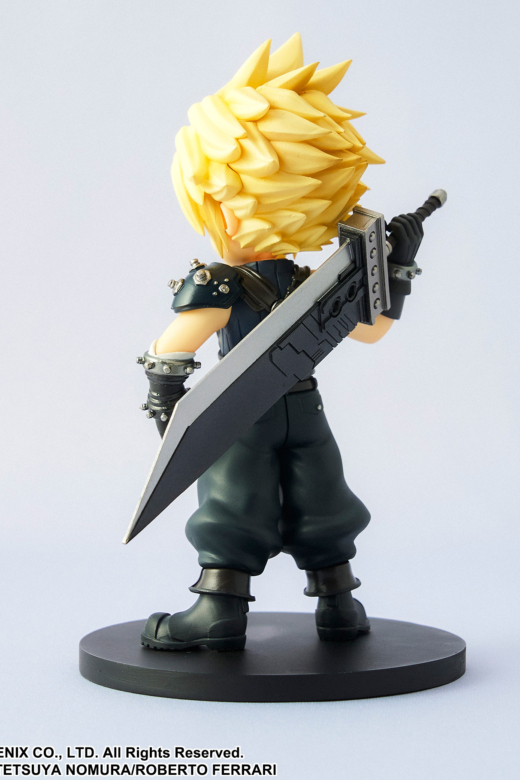 Descubre el apasionante mundo de Figura Cloud Strife Adorable Arts.