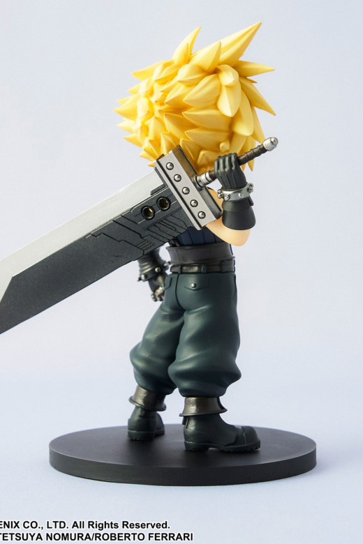 Descubre el apasionante mundo de Figura Cloud Strife Adorable Arts.