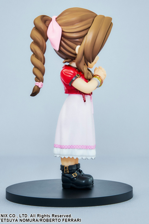 Descubre el apasionante mundo de Figura Aerith Gainsborough Final Fantasy VII Remake.