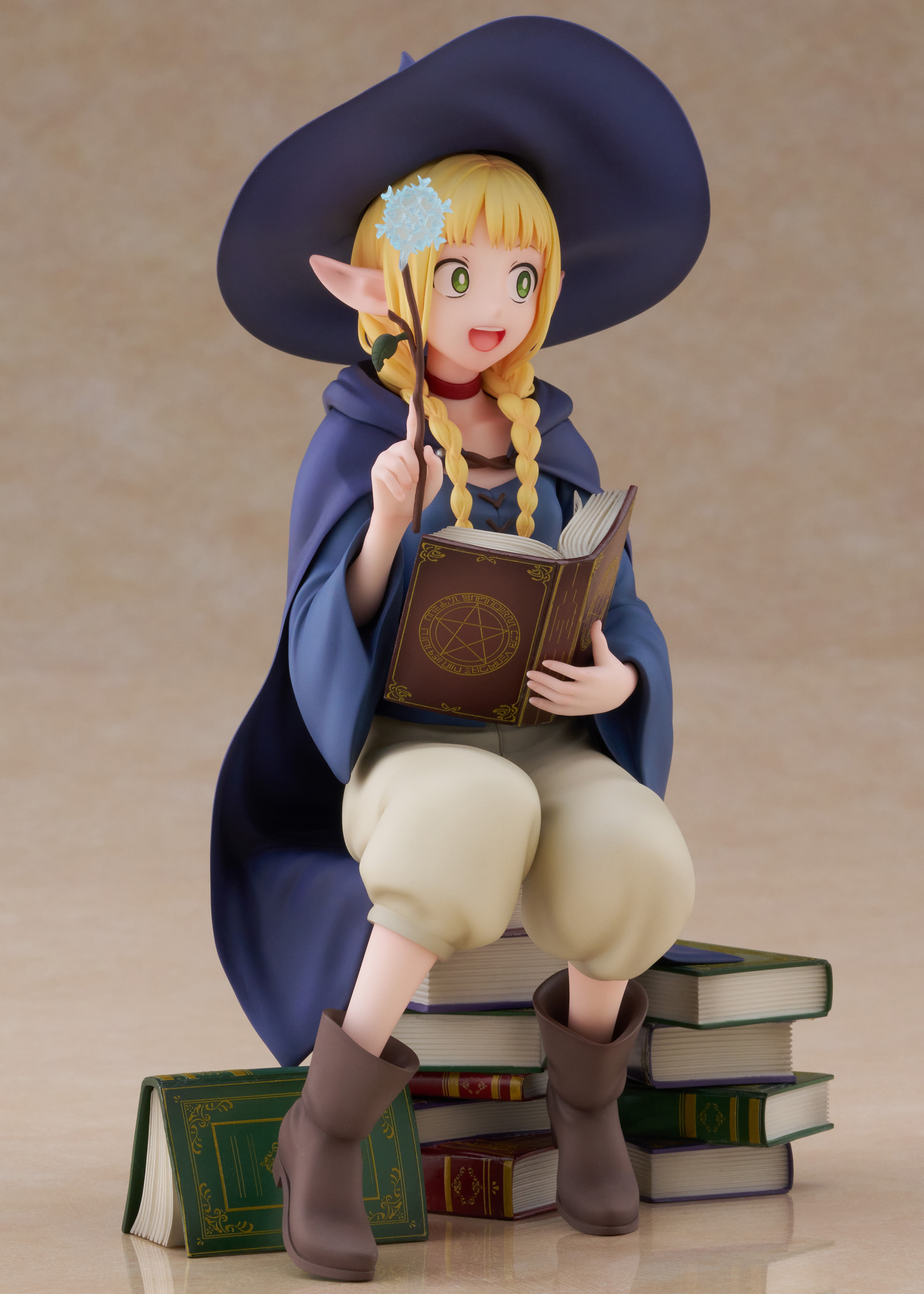 Descubre el apasionante mundo de Figura Marcille Versión Estudiante Delicious in Dungeon.