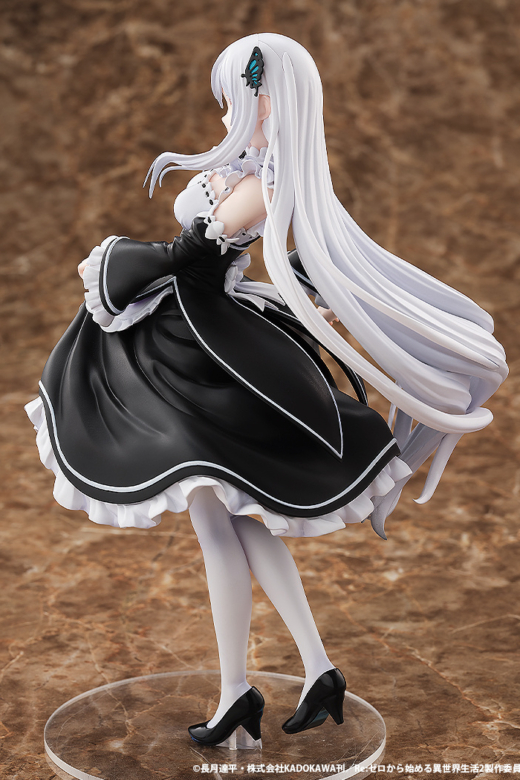 Descubre el apasionante mundo de Figura Echidna Maid Roswaal Manor Re:ZERO.