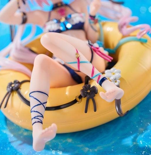 Descubre el apasionante mundo de Figura Mashiro Kanon Versión Traje de Baño.