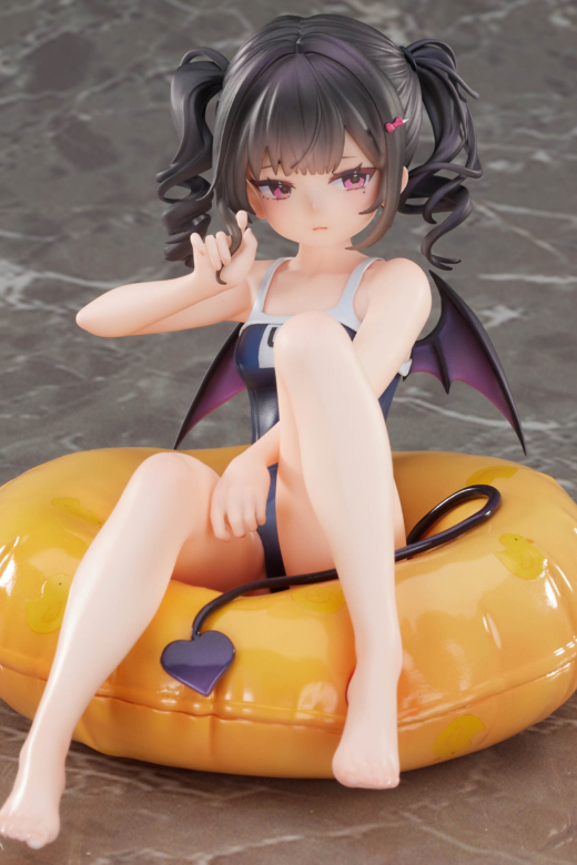 Descubre el apasionante mundo de Figura Shino Versión Traje de Baño Ilustrada por Riko.