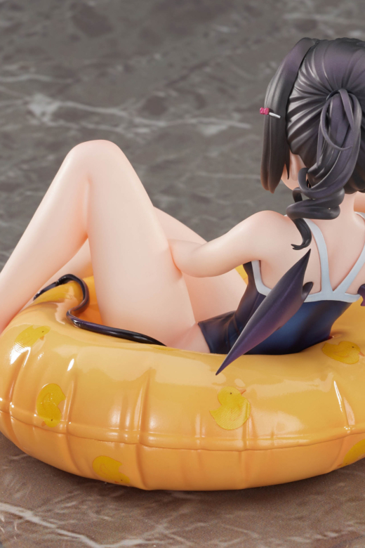 Descubre el apasionante mundo de Figura Shino Versión Traje de Baño Ilustrada por Riko.