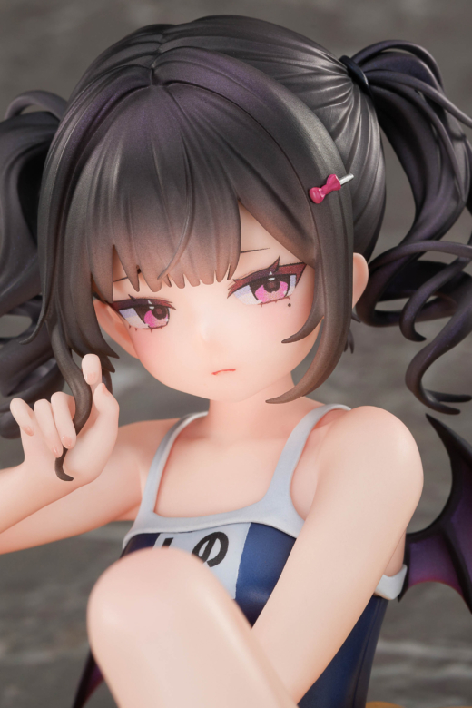Descubre el apasionante mundo de Figura Shino Versión Traje de Baño Ilustrada por Riko.