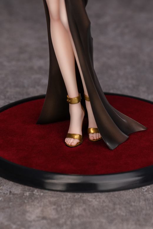 Descubre el apasionante mundo de Figura Arknights Schwarz Versión Vestido.