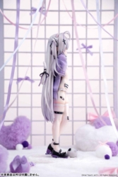 Descubre el apasionante mundo de Figura Original Character Versión Orejas de Gato Deluxe.