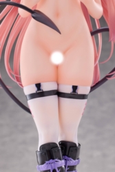 Descubre el apasionante mundo de Figura Original Character Little Devil Lulum con Auriculares Usamimi.