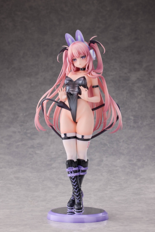 Descubre el apasionante mundo de Figura Original Character Little Devil Lulum con Auriculares Usamimi.