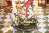 Descubre el apasionante mundo de Figura White Rabbit Rosu Wonderland.