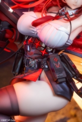 Descubre el apasionante mundo de Figura Diosa de la Victoria Nikke Rapi Capucha Roja.