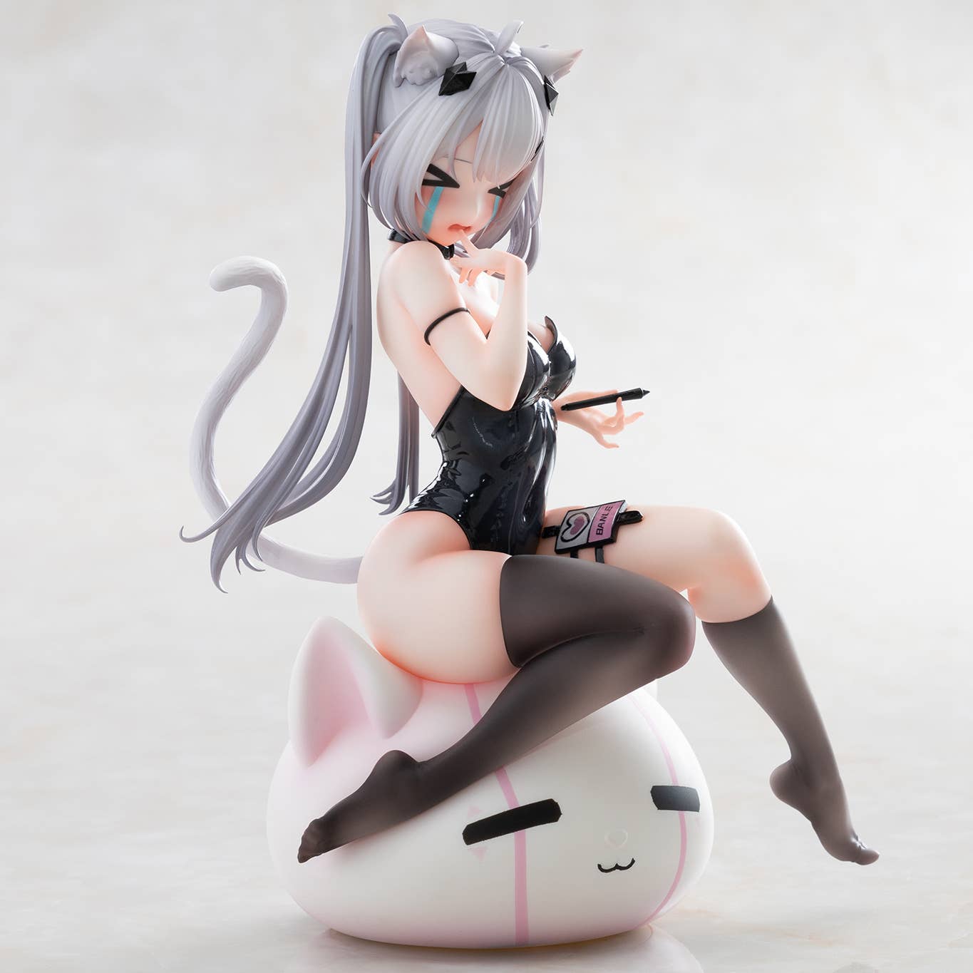 Descubre el apasionante mundo de Figura BANLE001 Original Character Cat Bunny Edition.