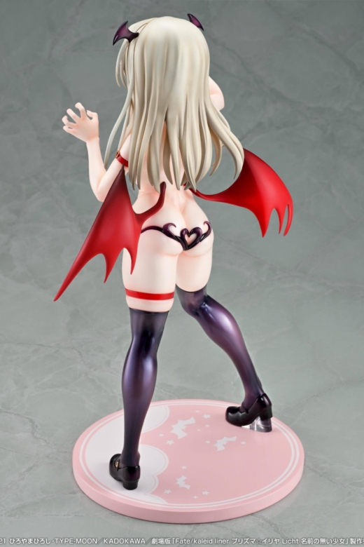 Descubre el apasionante mundo de Figura Illyasviel von Einzbern Fate/kaleid liner Prisma Illya Licht Nameless Girl Sweet Devil Edition.