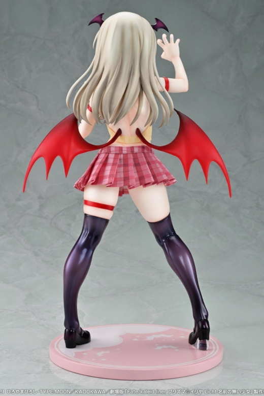 Descubre el apasionante mundo de Figura Illyasviel von Einzbern Fate/kaleid liner Prisma Illya Licht Nameless Girl Sweet Devil Edition.