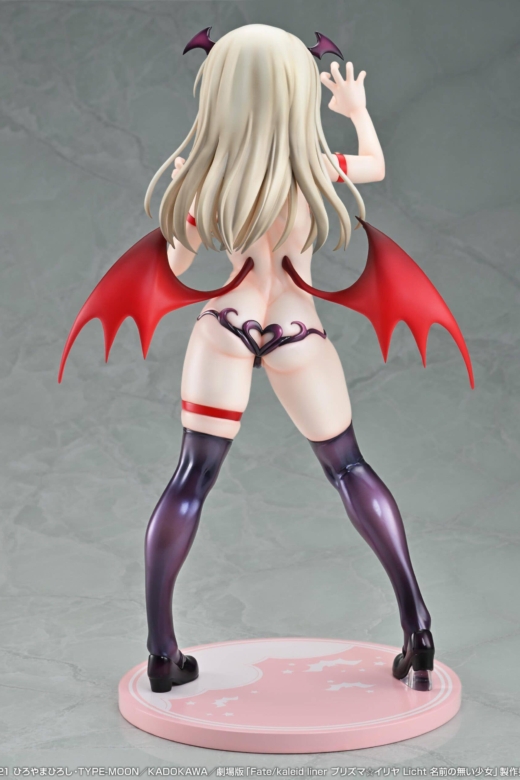 Descubre el apasionante mundo de Figura Illyasviel von Einzbern Fate/kaleid liner Prisma Illya Licht Nameless Girl Sweet Devil Edition.